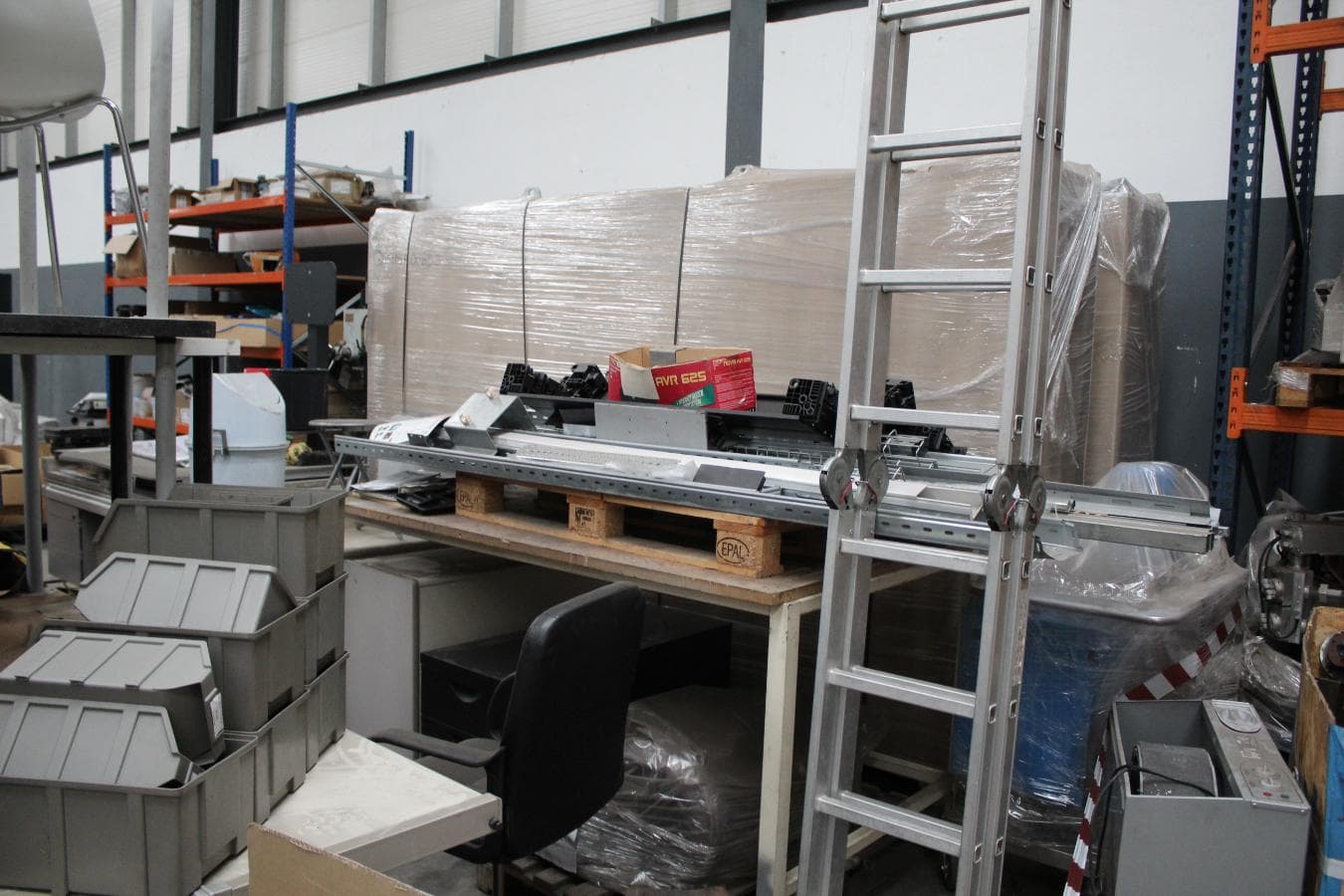 Material Diverso e Equipamento de Escritório — imagem 30