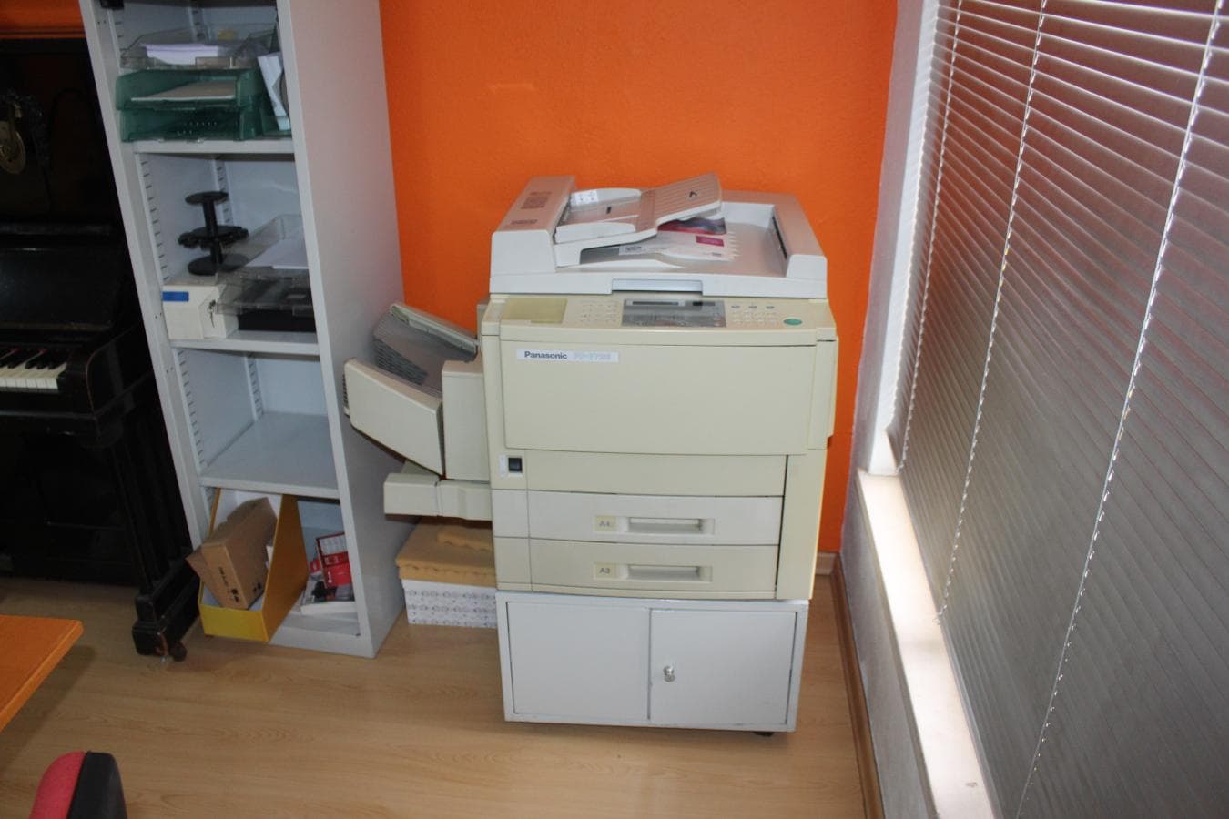 Equipamento de Escritório e Diverso — imagem 12