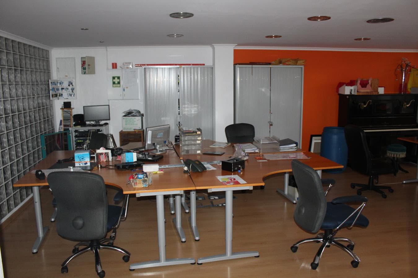 Equipamento de Escritório e Diverso — imagem 17