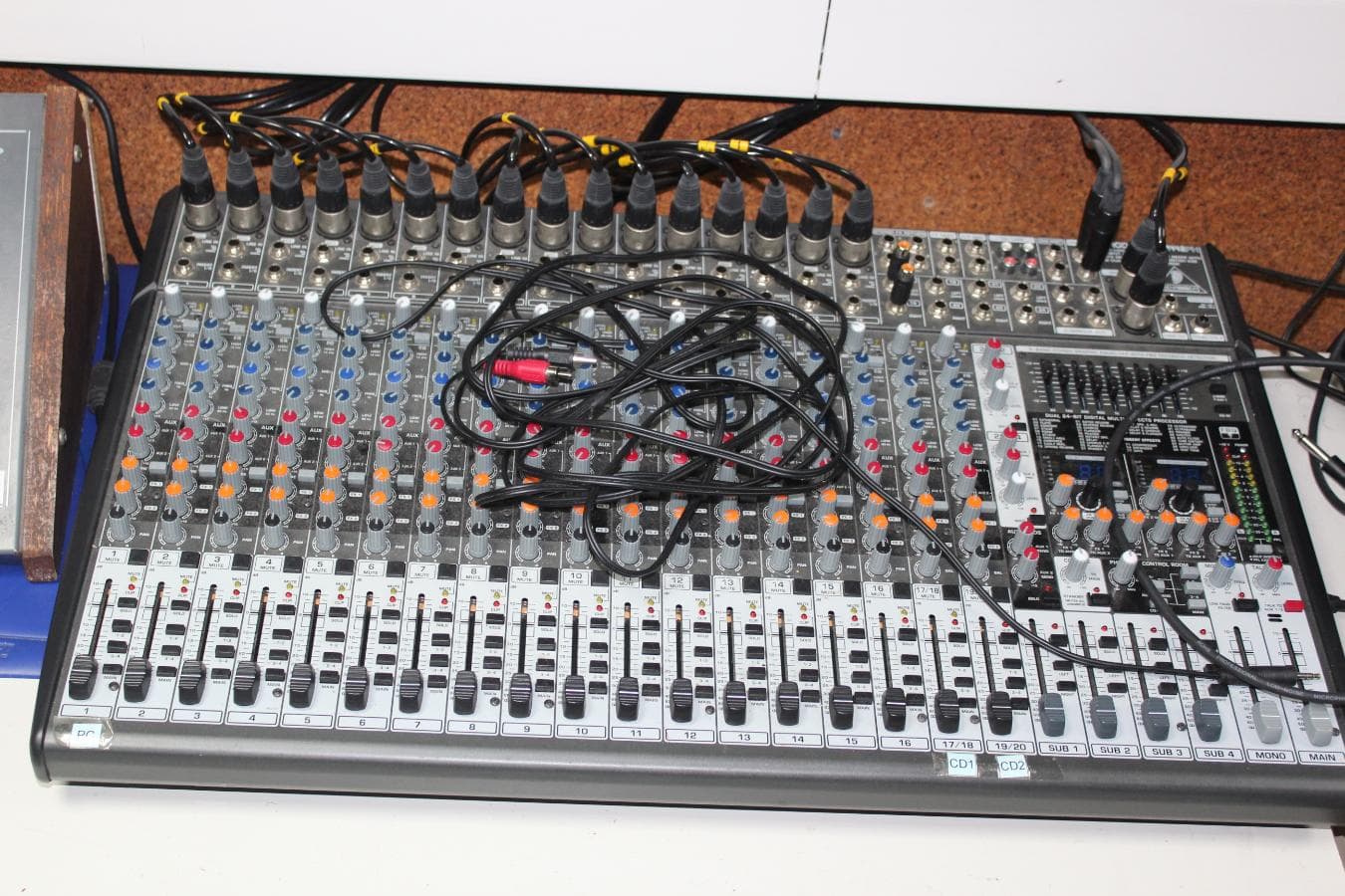 Equipamento de Escritório e Diverso — imagem 42