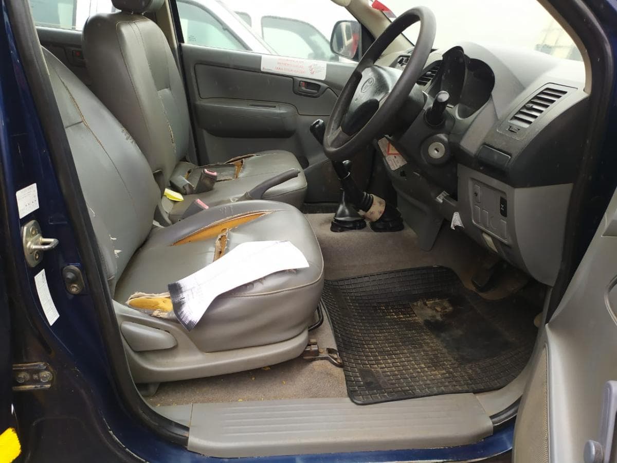 Toyota Hilux · — image 5
