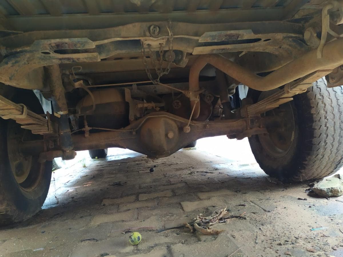 Toyota Hilux · — image 6