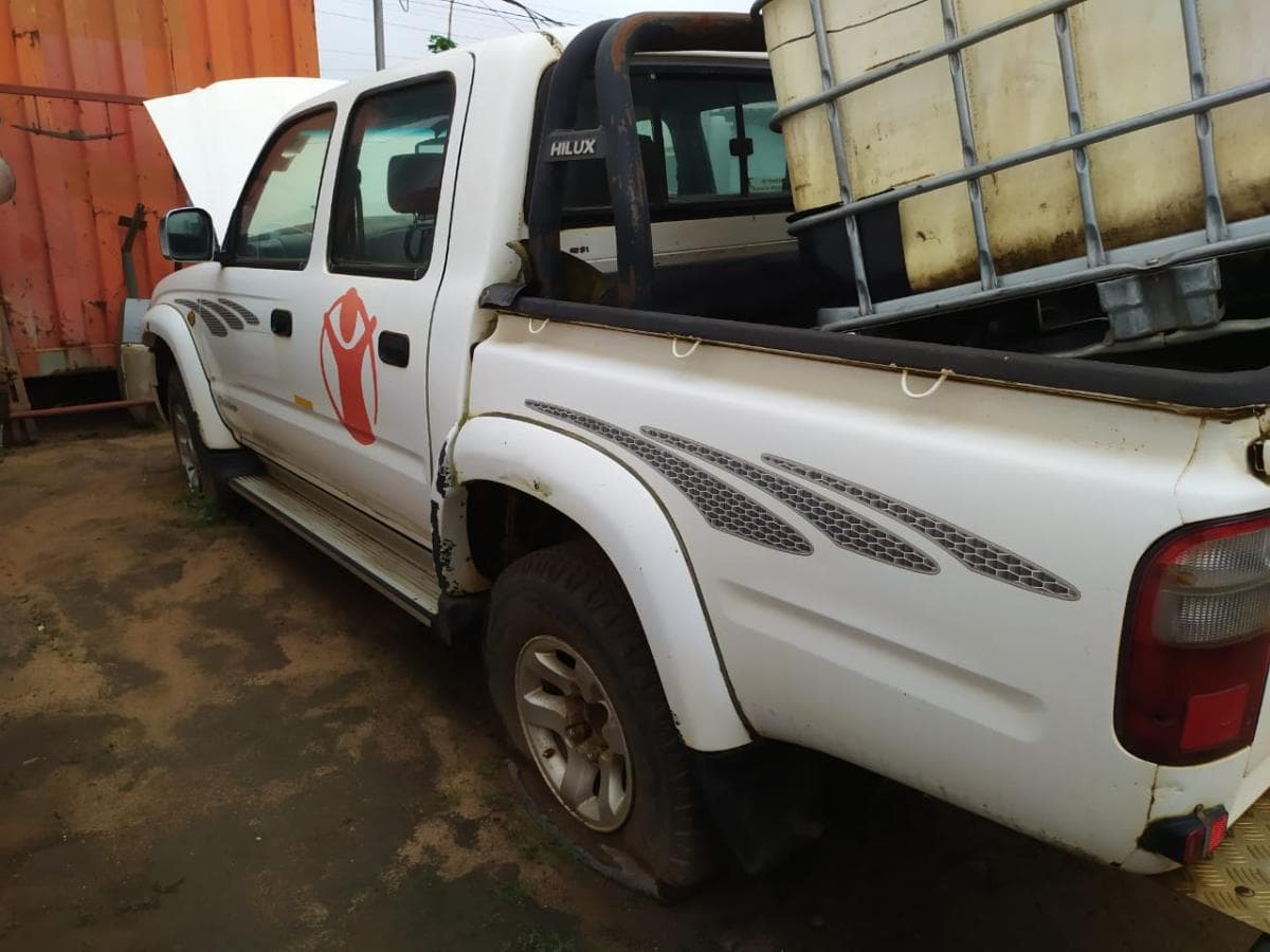 Toyota Hilux  · — imagem 4