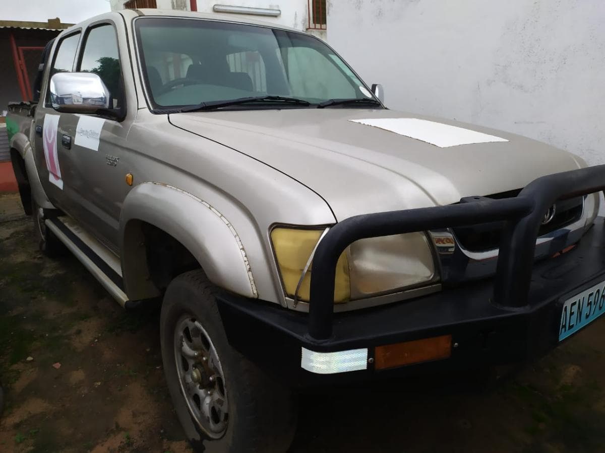 Toyota Hilux ·