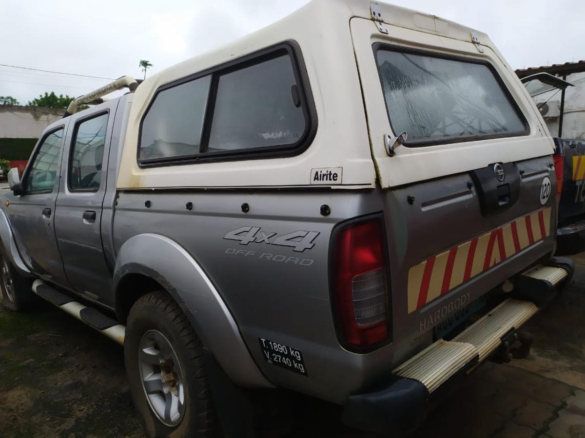 Nissan Hardbody · — imagem 5