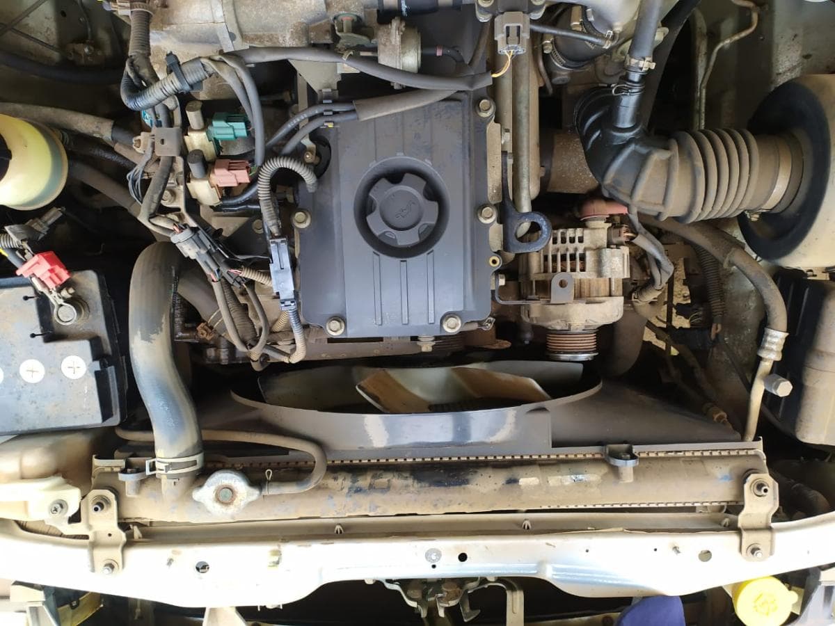 Nissan Hardbody · — imagem 13