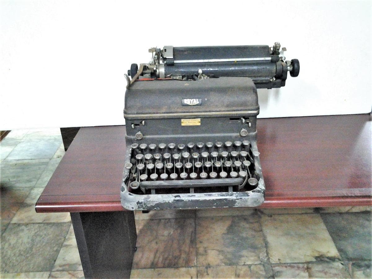 Máquina Escrever Royal — imagen 1