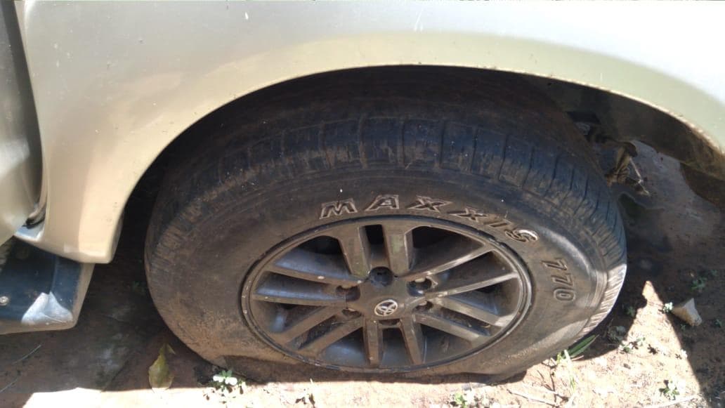 TOYOTA HILUX D4D · — imagen 3