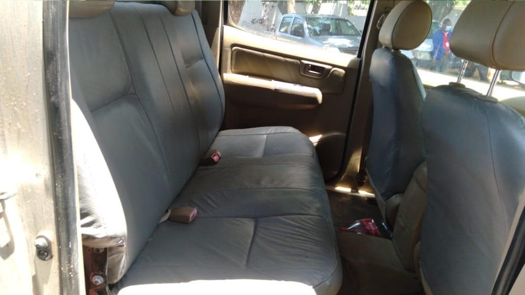 TOYOTA HILUX D4D · — imagen 5
