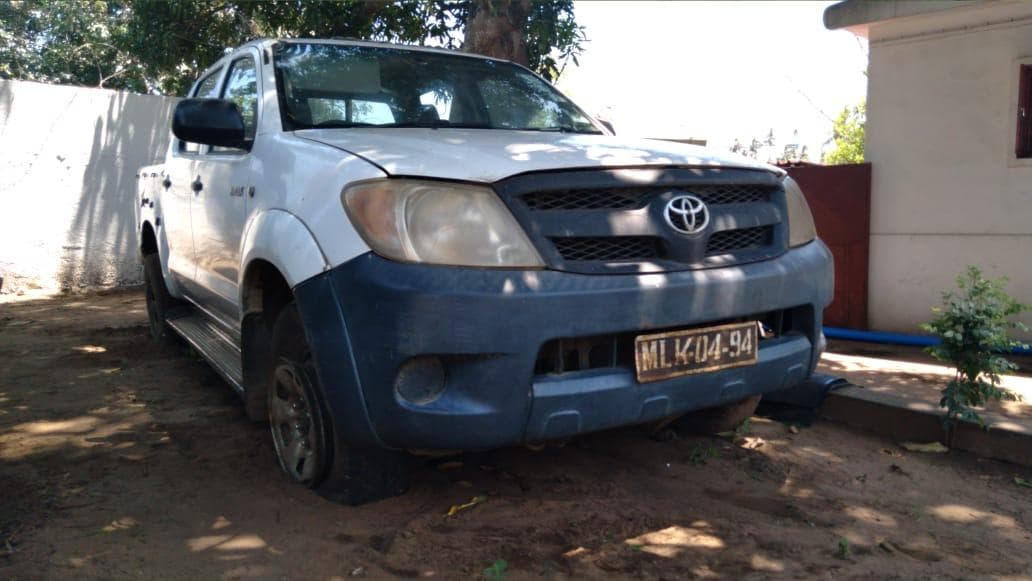 Toyota Hilux  ·