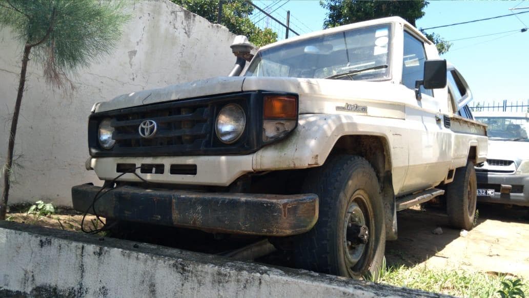 Toyota Land Cruiser · — imagem 1