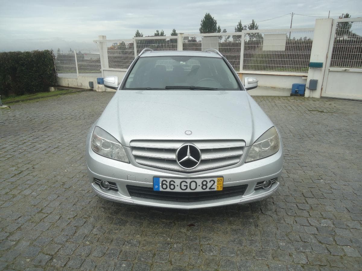 Mercedes-Benz C 220 CDI · Ano 2007 — imagen 2