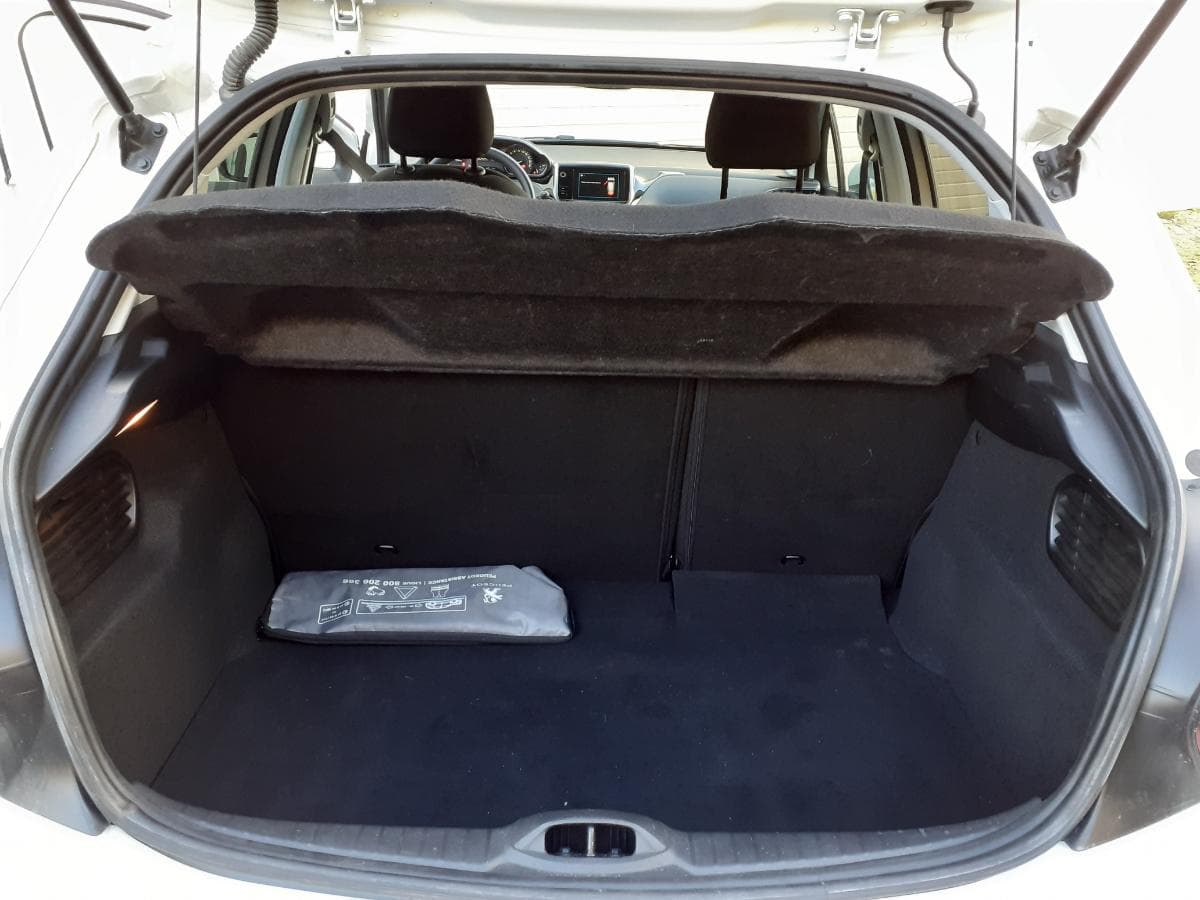 Peugeot 208 · Ano 2019 — image 17