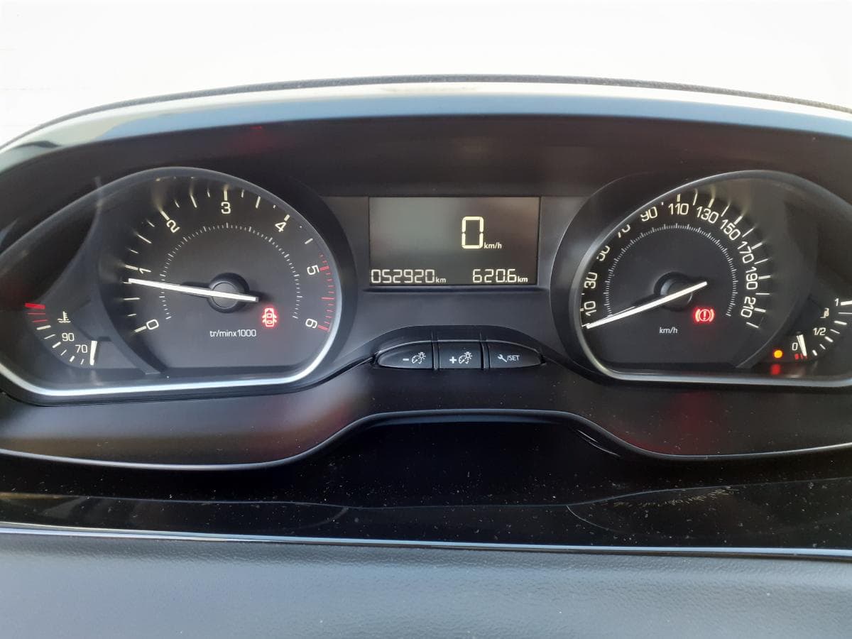 Peugeot 208 · Ano 2019 — image 11