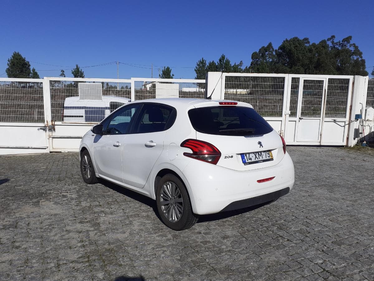 Peugeot 208 · Ano 2019 — image 4