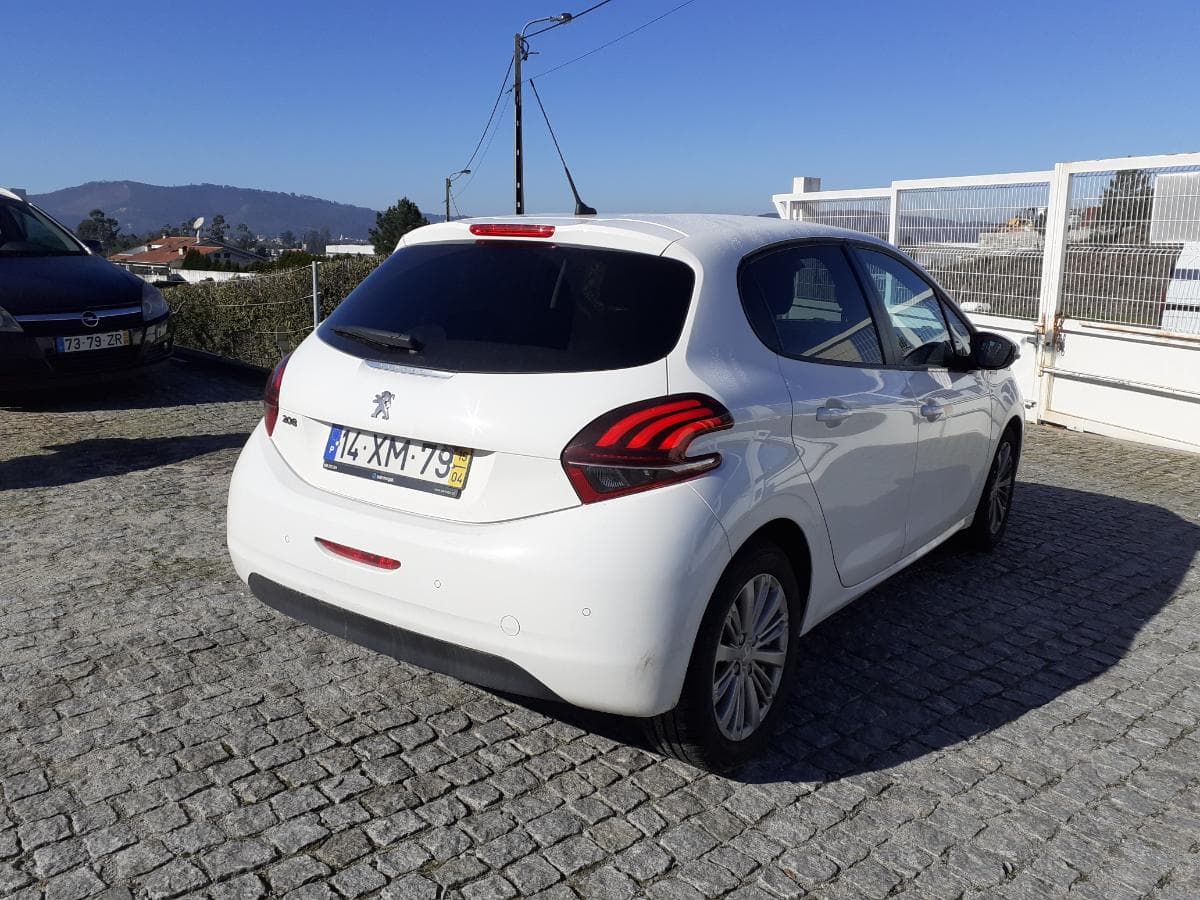 Peugeot 208 · Ano 2019 — image 6
