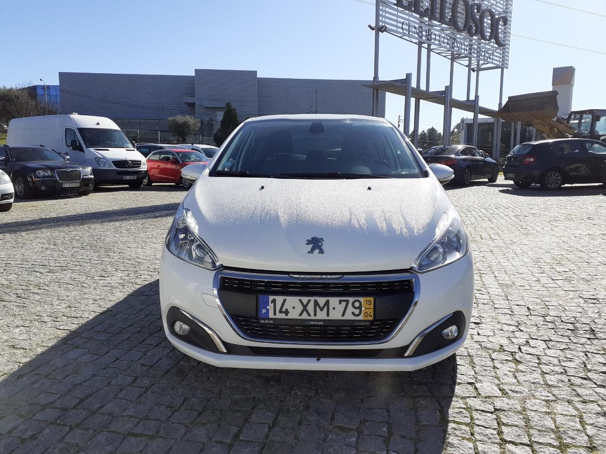Peugeot 208 · Ano 2019 — image 2