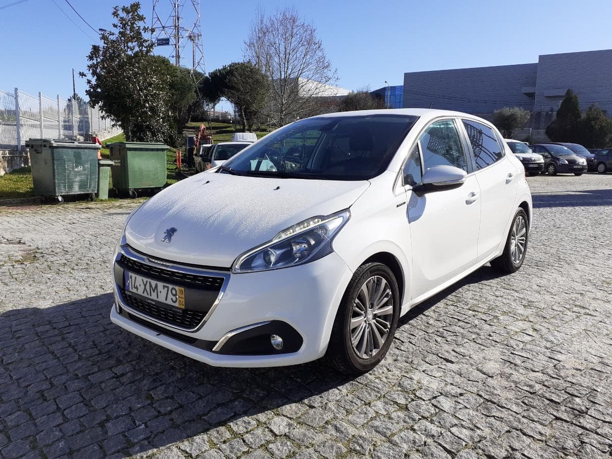 Peugeot 208 · Ano 2019 — image 3