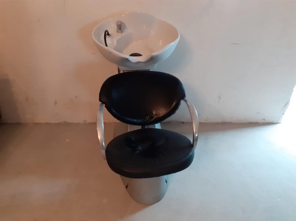 Lavatório e Cadeira — imagem 2