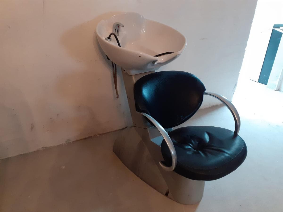Lavatório e Cadeira — imagem 3