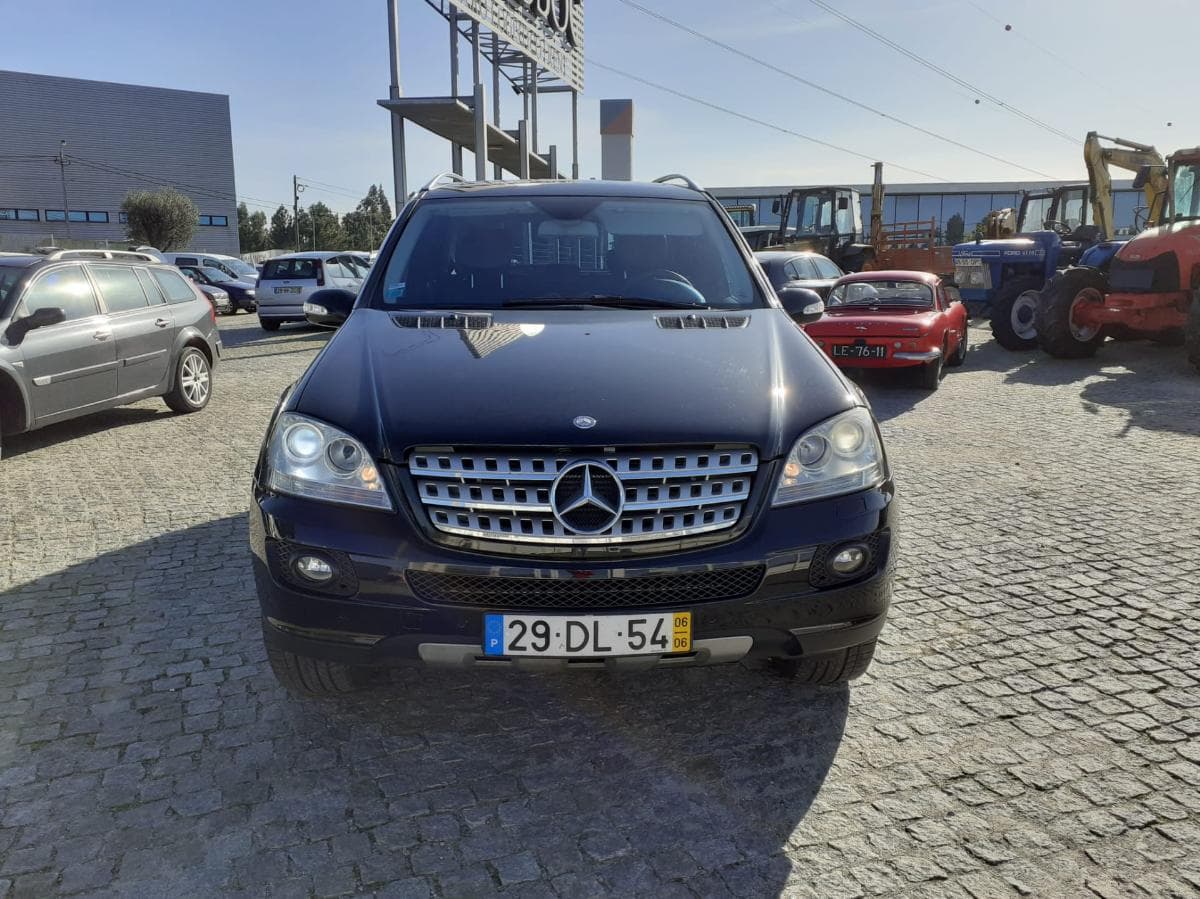 Mercedes-Benz ML 320 CDI · Ano 2006 — imagem 2