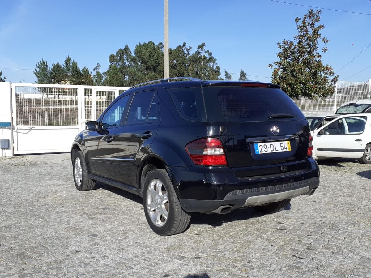 Mercedes-Benz ML 320 CDI · Ano 2006 — imagem 4