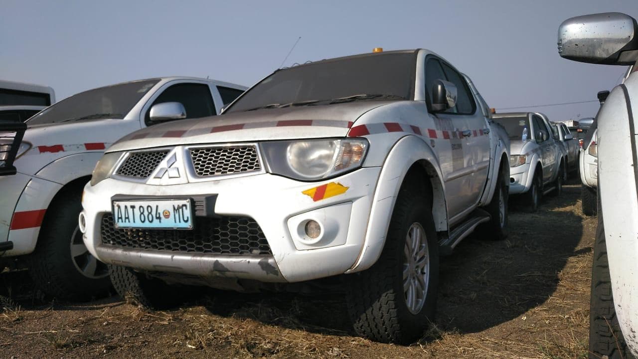 Mitsubishi L200 ·