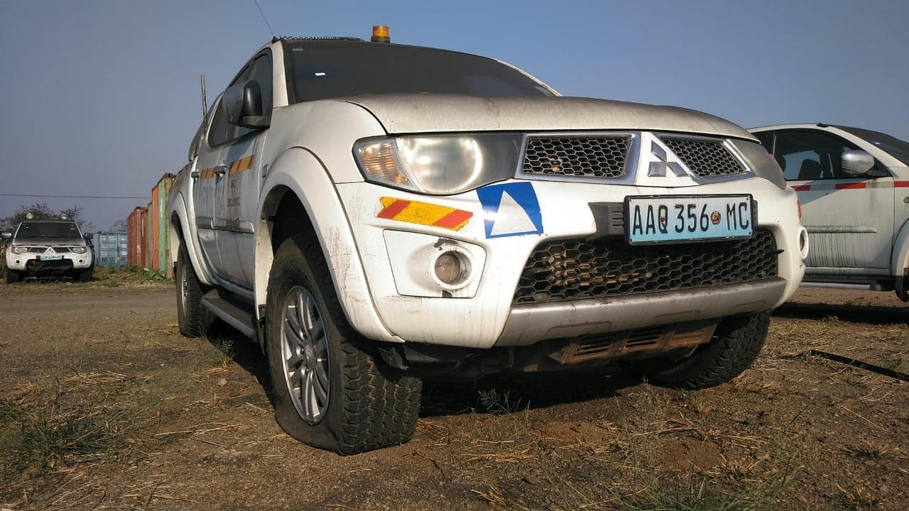 Mitsubishi L200 ·