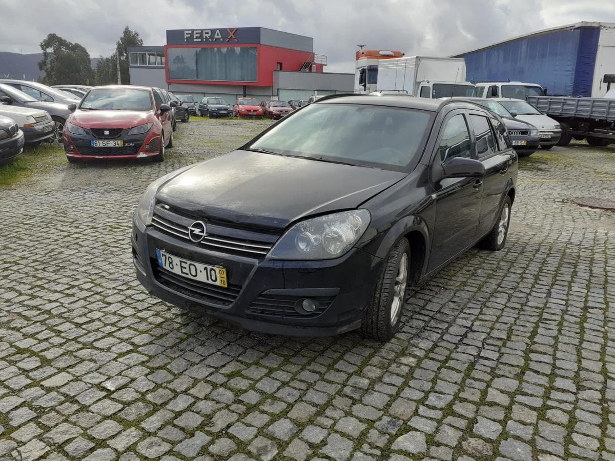 Opel Astra 1.3 CDTI — image 1