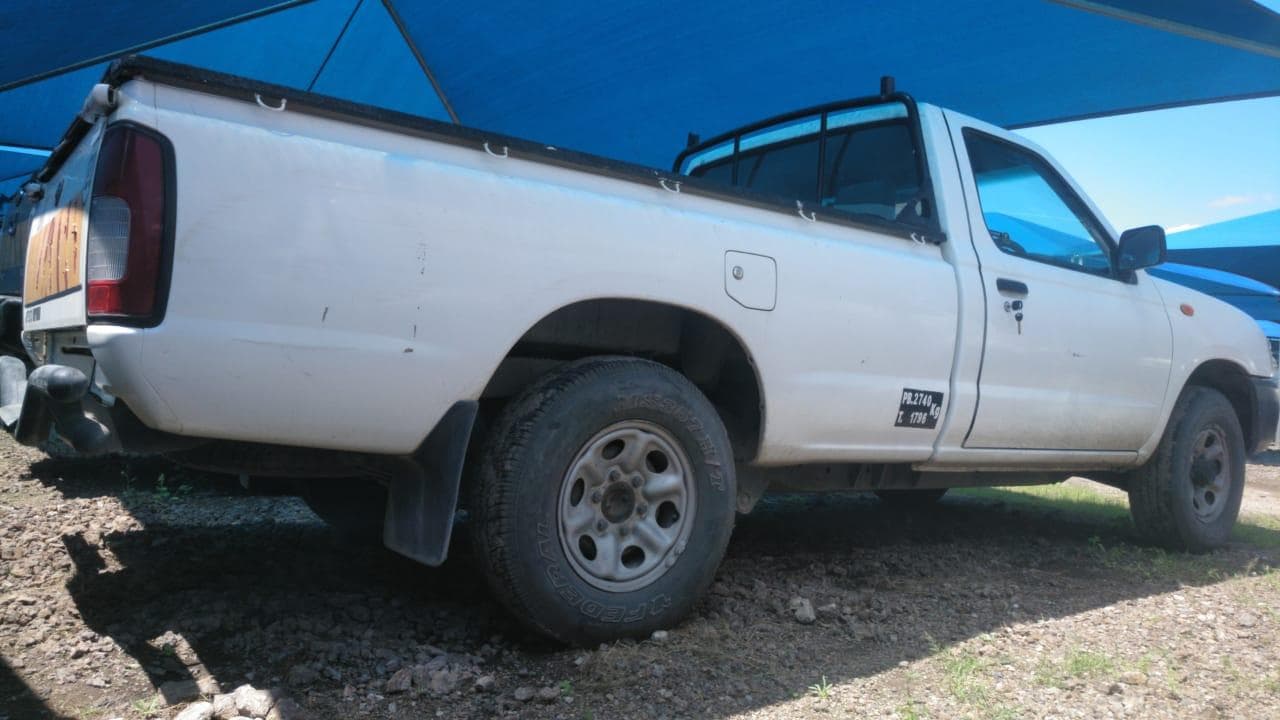 Nissan Hardbody — imagen 2
