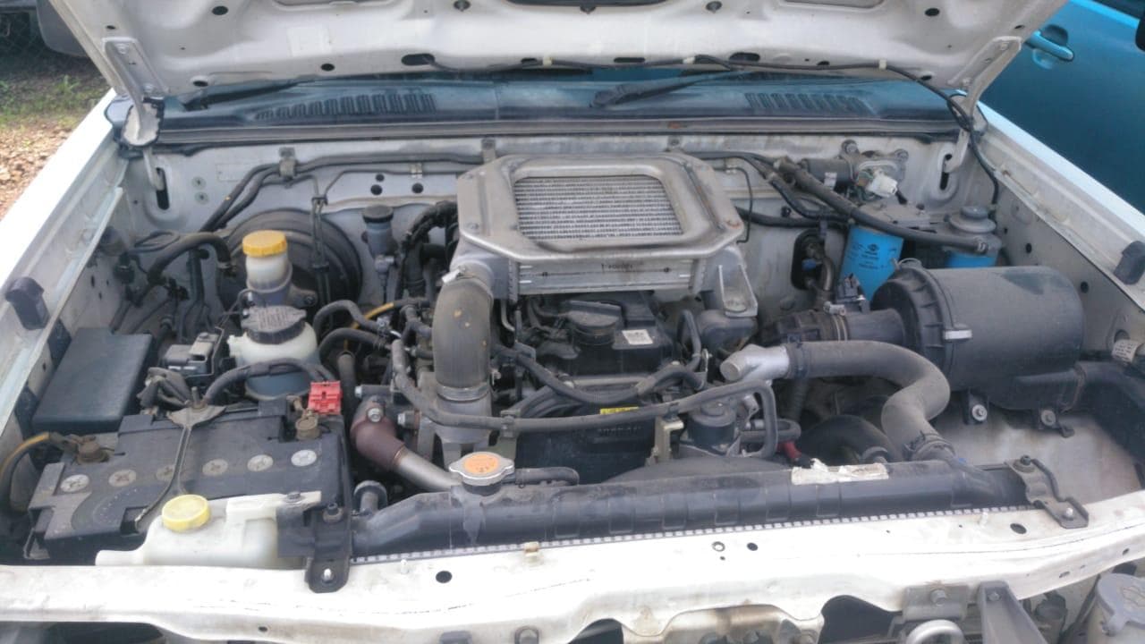 Nissan Hardbody — imagen 3