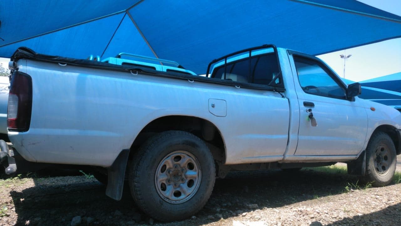 Nissan Hardbody — imagem 4