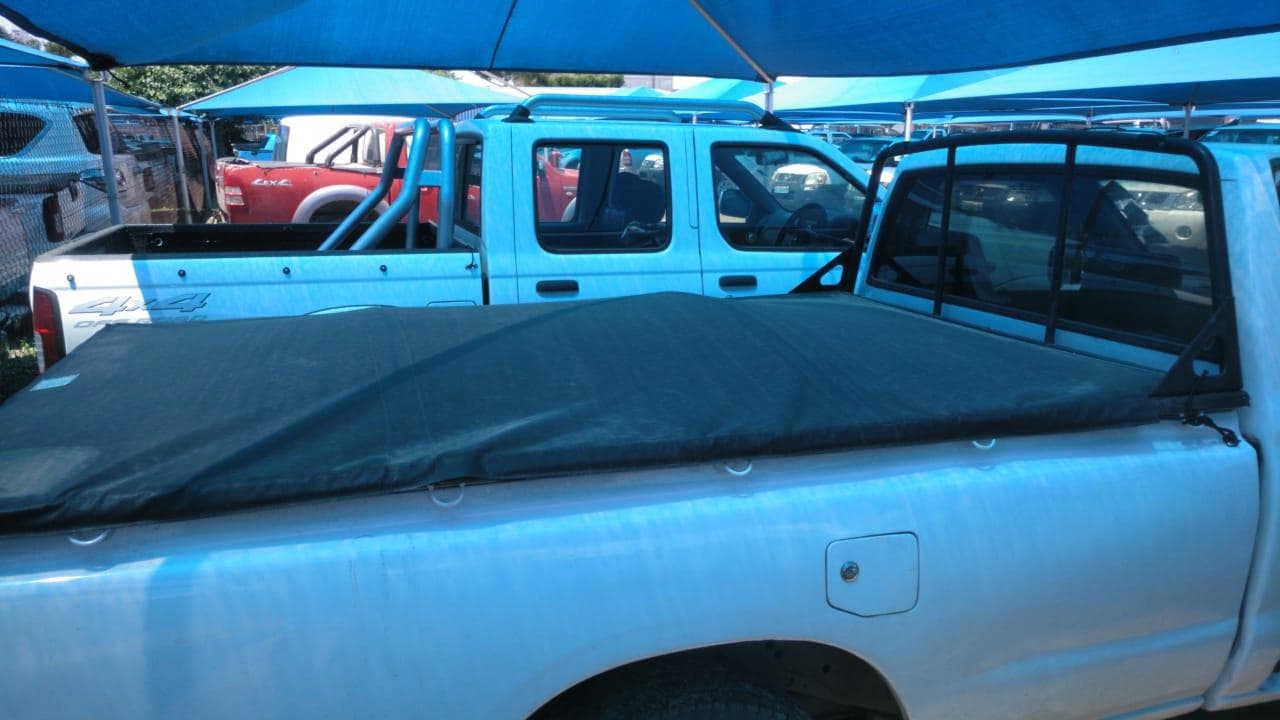 Nissan Hardbody — imagem 7