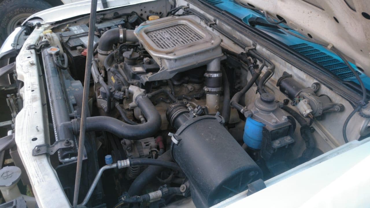 Nissan Hardbody — imagem 9