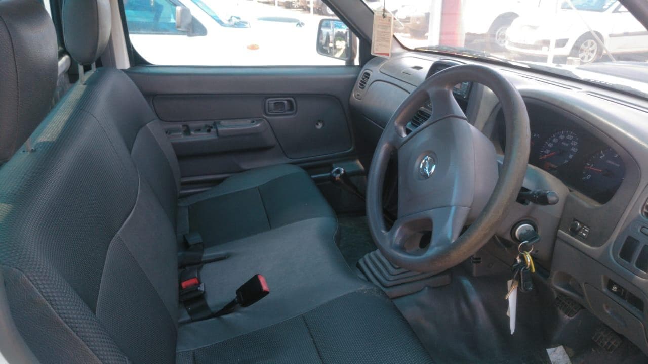Nissan Hardbody — imagem 2