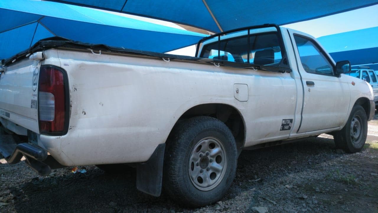 Nissan Hardbody — imagem 3