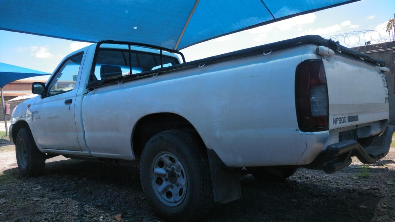Nissan Hardbody — imagem 4