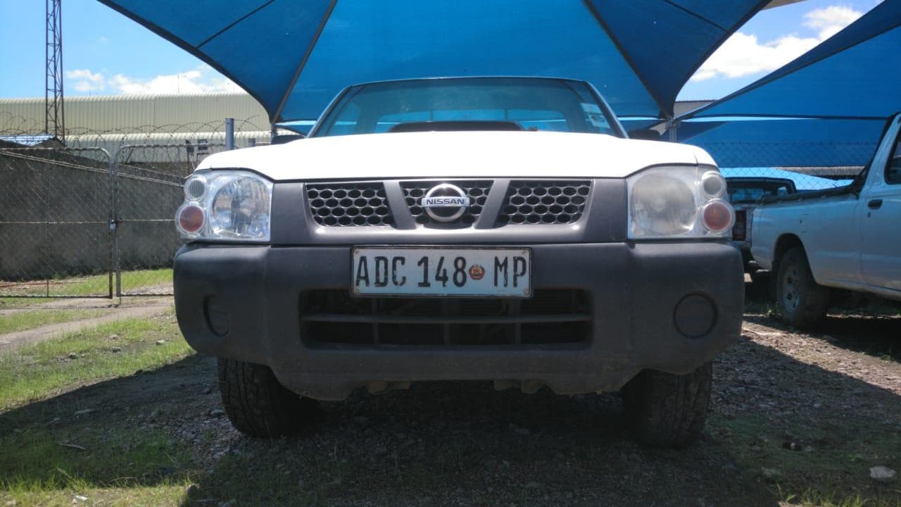Nissan Hardbody — imagem 5