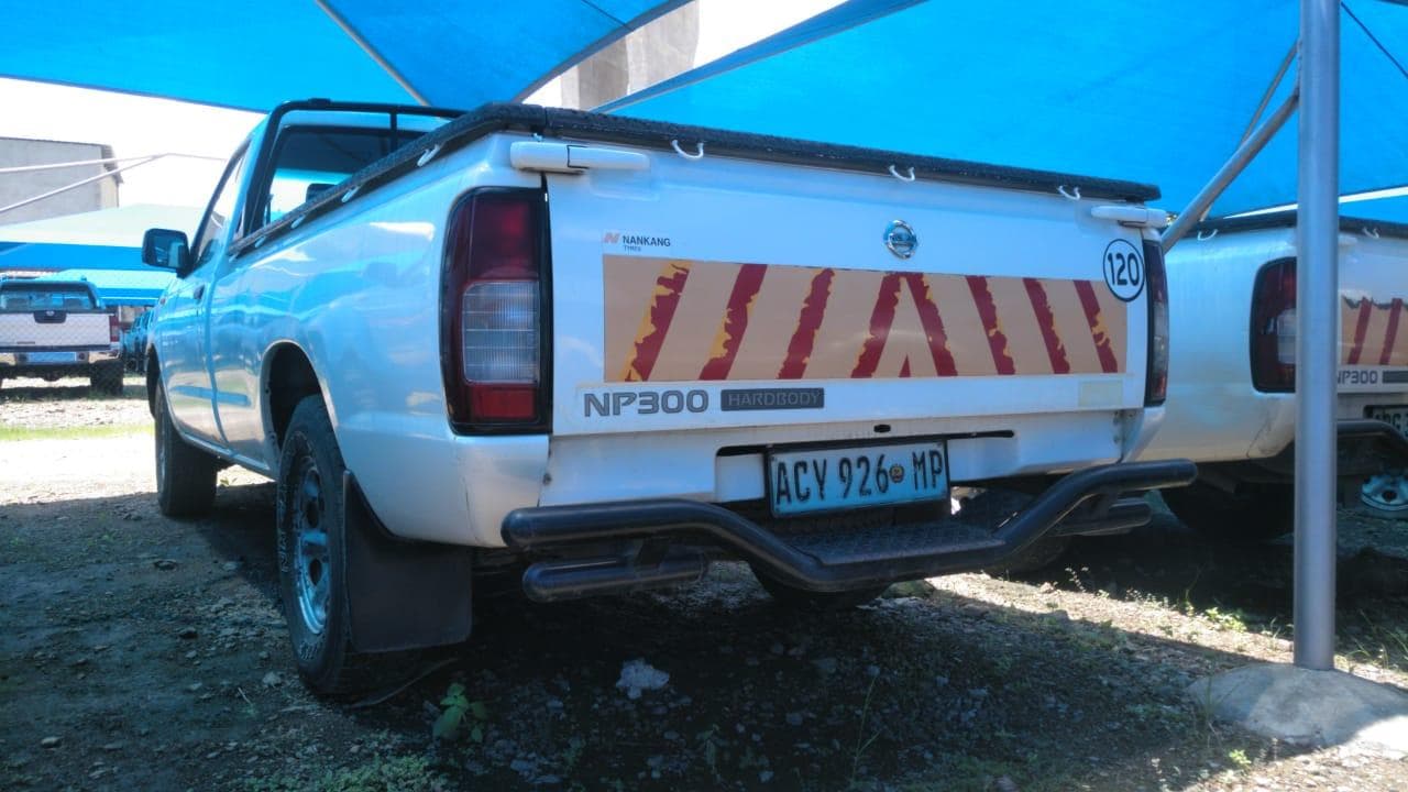 Nissan Hardbody — imagem 3