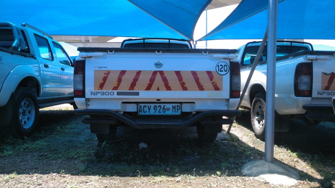 Nissan Hardbody — imagem 5