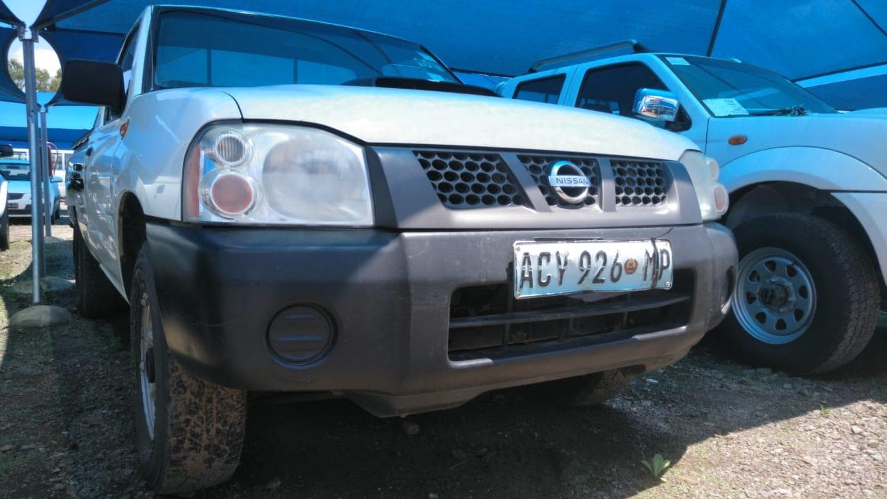 Nissan Hardbody — imagem 6