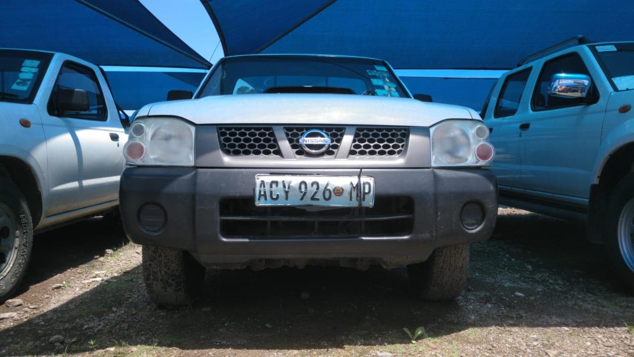 Nissan Hardbody — imagem 7