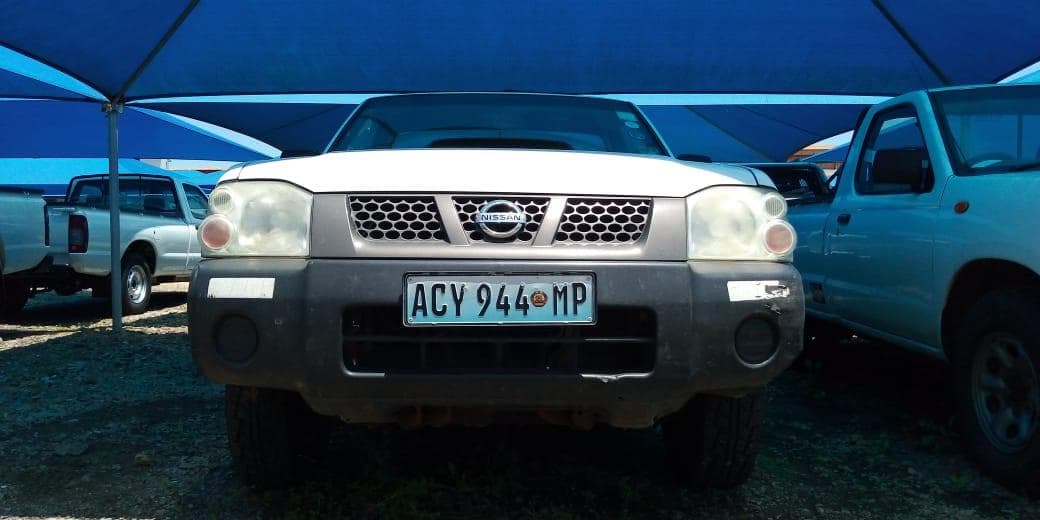 Nissan Hardbody — imagem 3