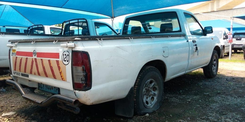 Nissan Hardbody — imagem 4