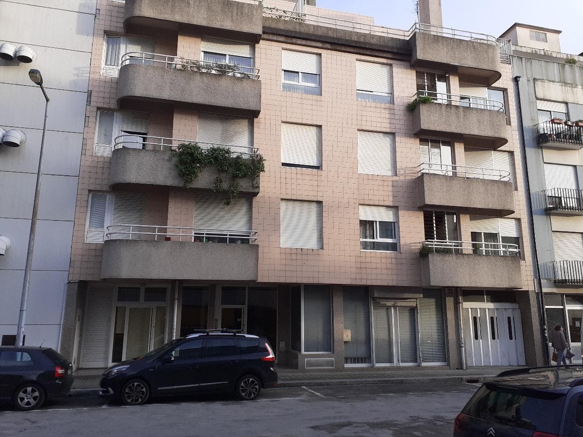 Lugar de Garagem + Arrecadação · Porto
