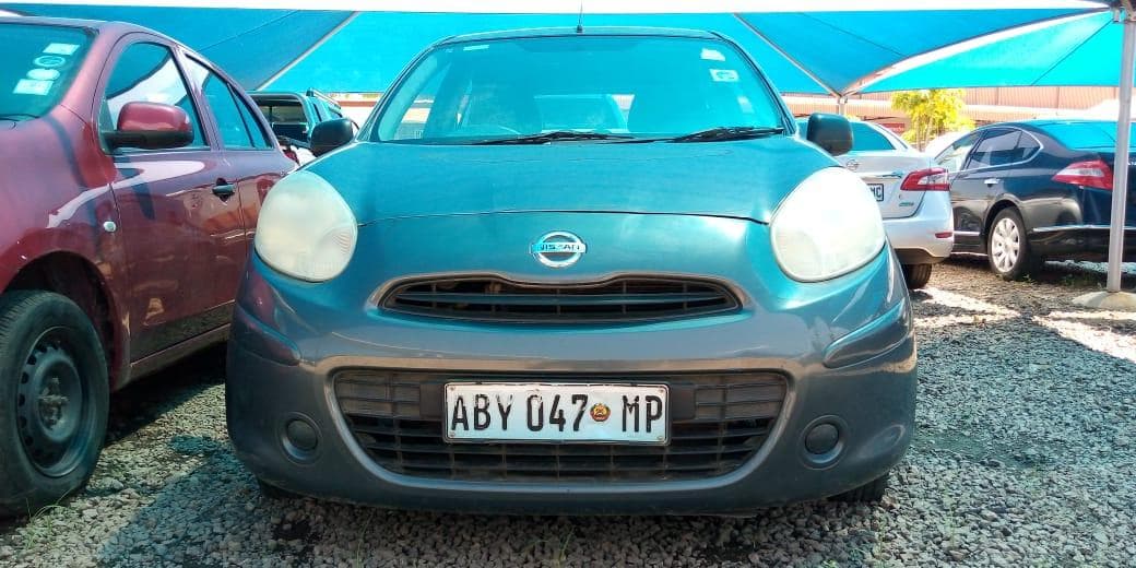 Nissan Micra — image 10