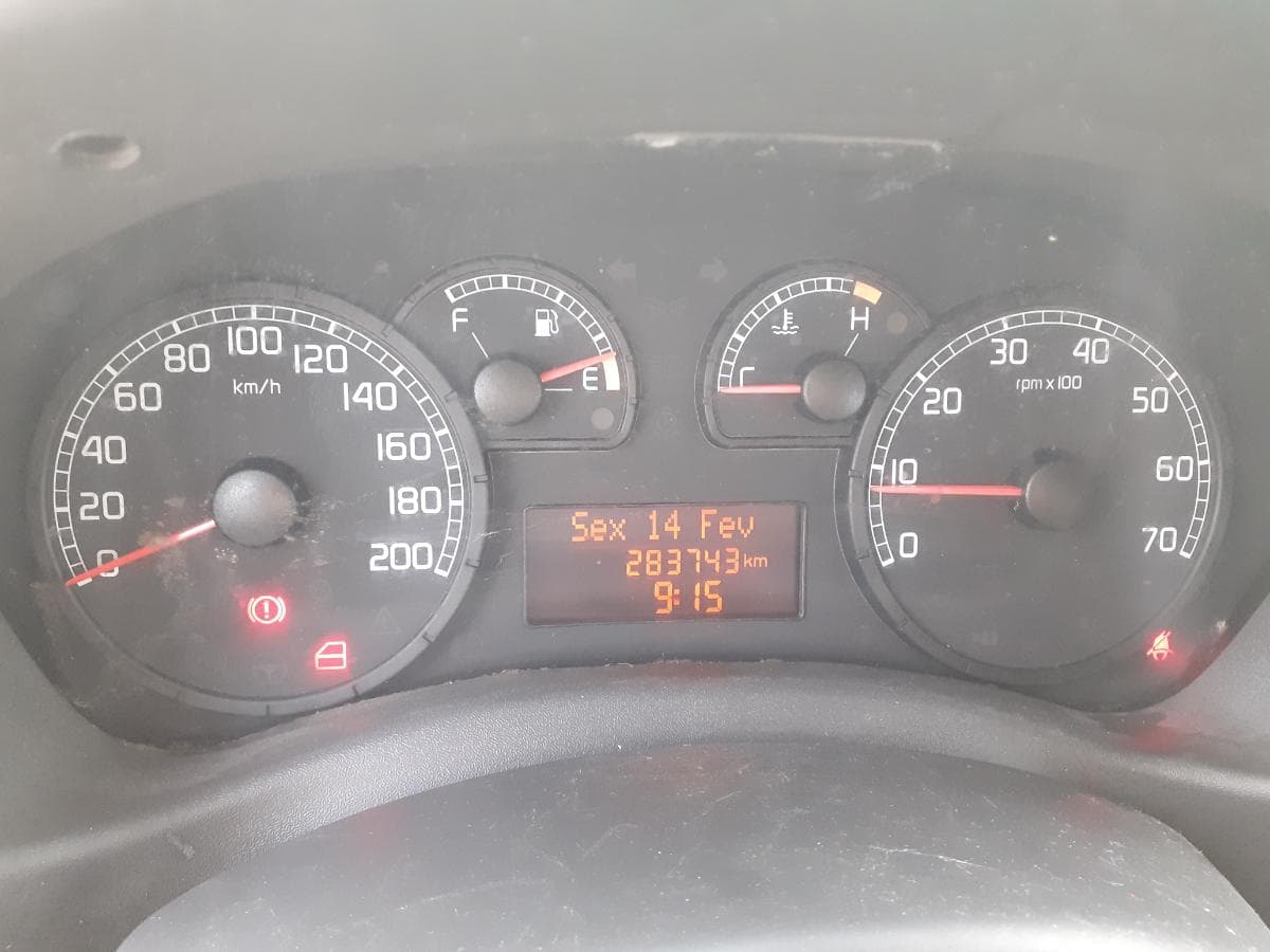 Fiat Doblo · 7 lugares — image 12