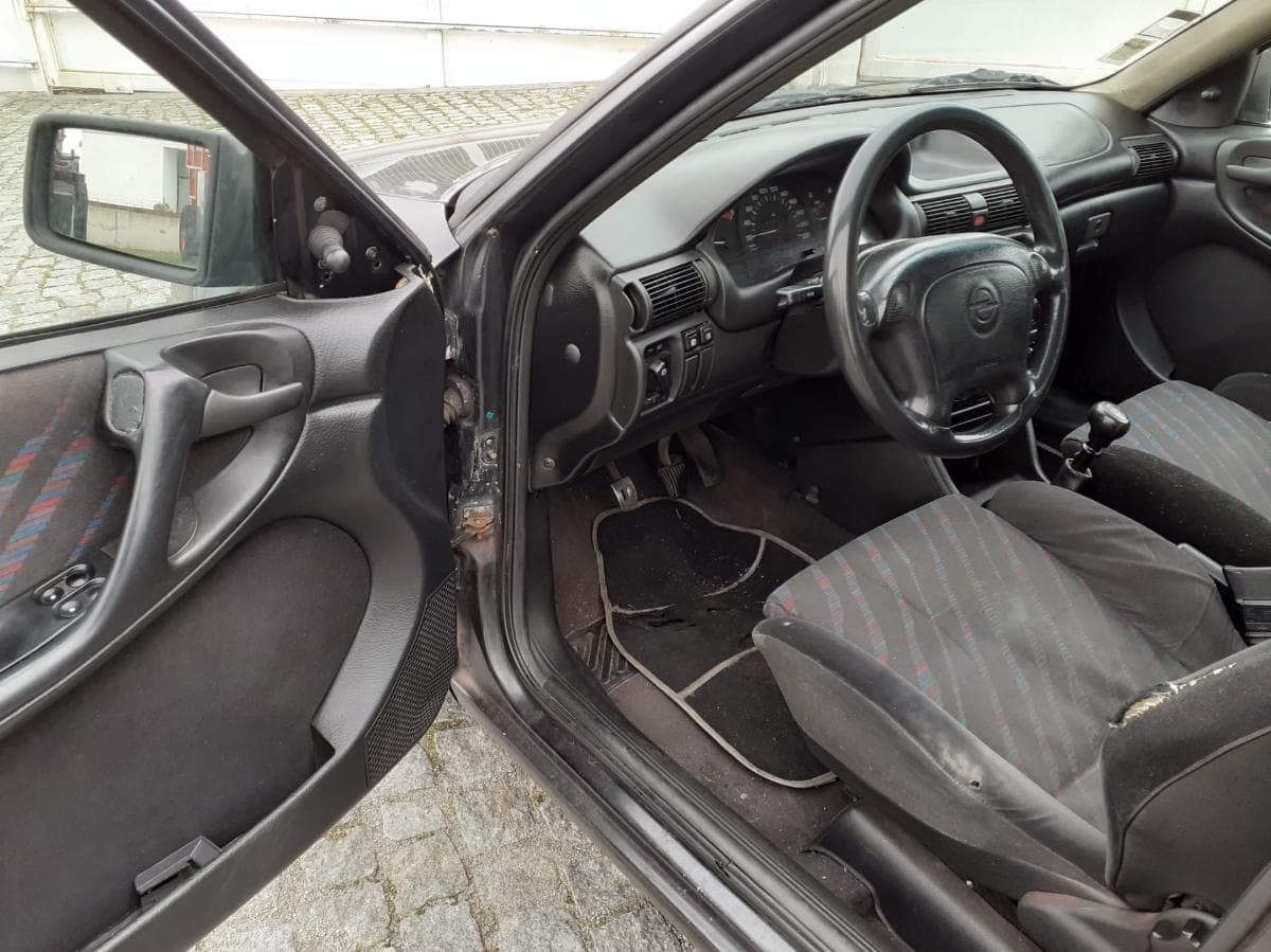 Opel Astra 1.7 TD · motor Izuzo — imagem 7