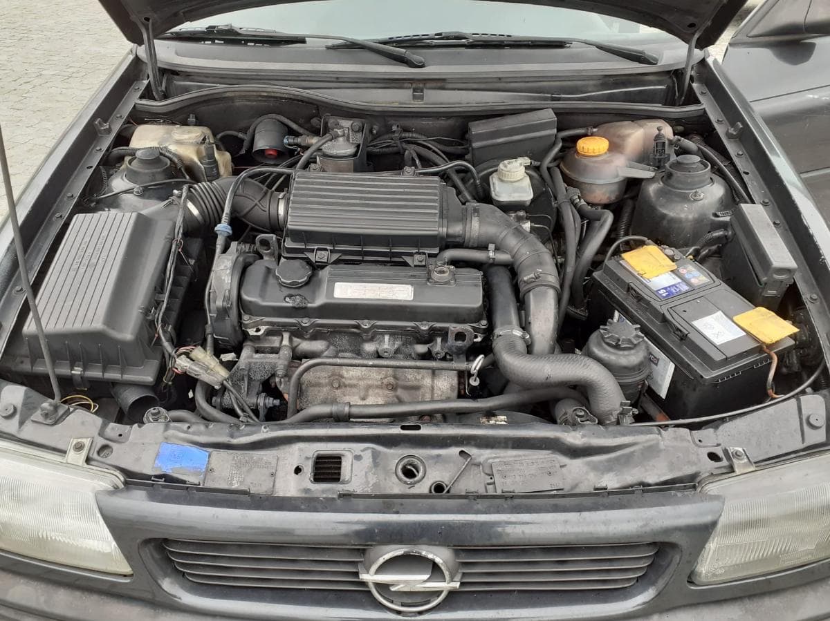Opel Astra 1.7 TD · motor Izuzo — imagem 17