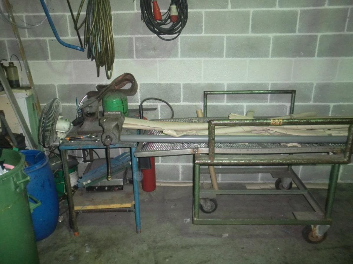 Máquina de Costura + Balança + Lote de ferramentas + Aspirador — imagem 5